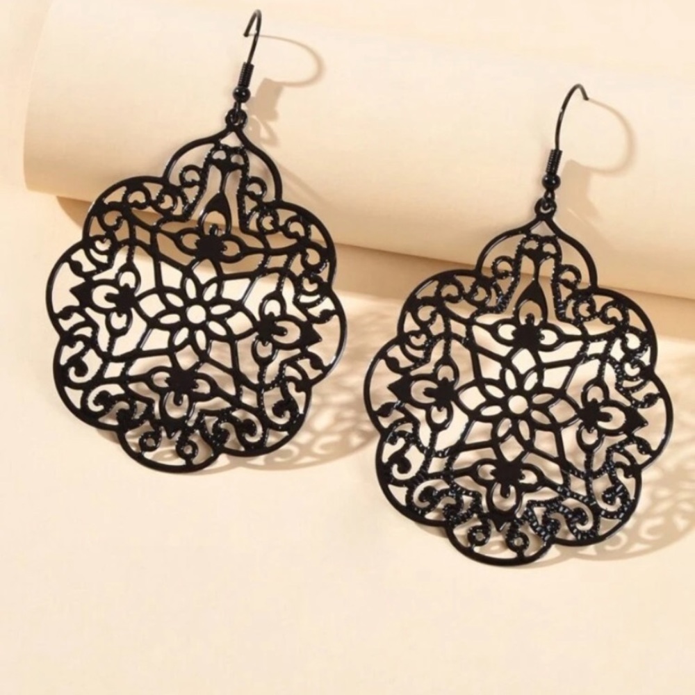 EMORY ROSE hollow out drop earrings